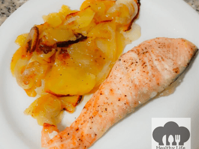 Salmón al horno con patatas